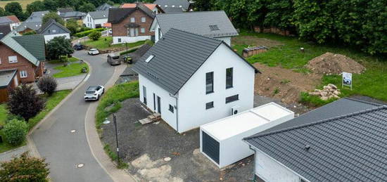 Traumhaftes, schlüsselfertiges und freistehendes Einfamilienhaus in idyllischer Wohnlage von Liebenscheid -12 km bis Rennerod!