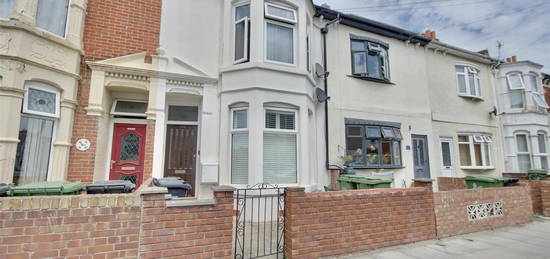 Flat to rent in Chichester Road, Portsmouth PO2