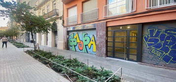 Piso en calle Bassols, El Camp de l'Arpa del Clot, Barcelona