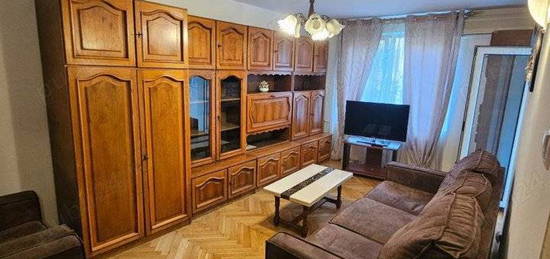 Apartament de 3 camere, 75 mp, decomandat, zona Drumul Taberei