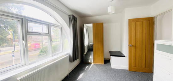 Property to rent in Western Boulevard, Nottingham NG8