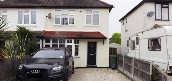 3 bedroom semi-detached house to rent