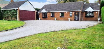 3 bedroom detached bungalow for sale