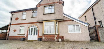 4 bedroom end of terrace house for sale