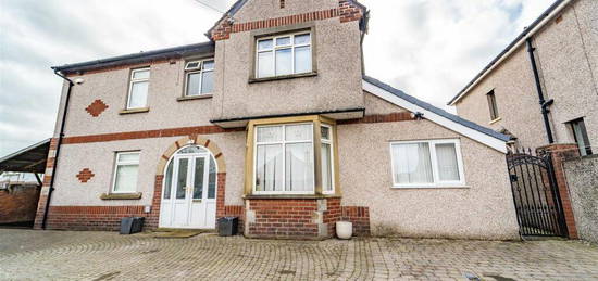 4 bedroom end of terrace house for sale