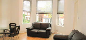 3 bedroom flat to rent