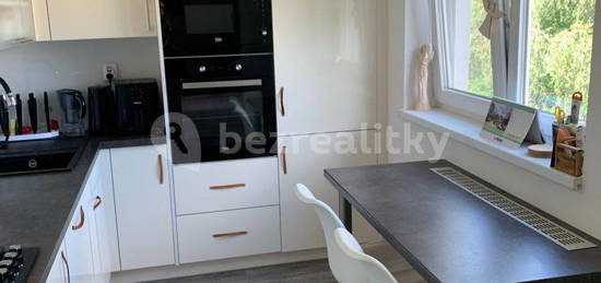 Pronájem bytu 3+kk 59 m², Jabloňová, Chrudim