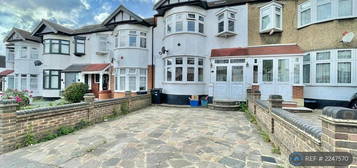 4 bedroom terraced house