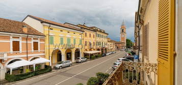 Trilocale corso Repubblica, Centro, Rolo