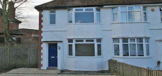 3 bedroom semi-detached house