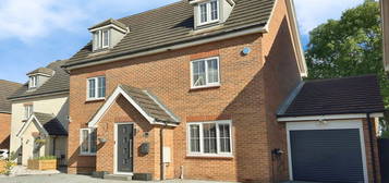 5 bed detached house for sale