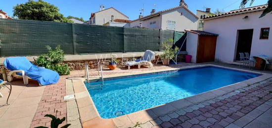 Maison de village avec piscine et deux appartements - Roquebrune-sur-Argens