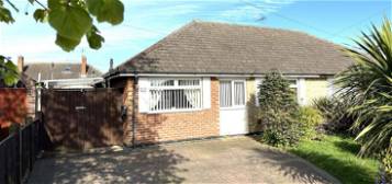 Bungalow to rent in Kilbourn Road, Lowestoft NR33