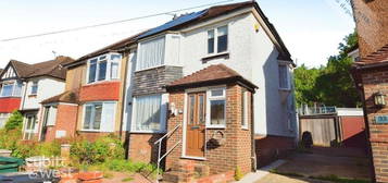 3 bedroom semi-detached house to rent