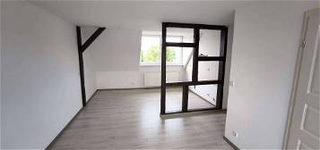 Modern sanierte 2-Zimmer-Wohnung im Dachgeschoss (301)