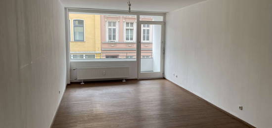 Ansprechende und gepflegte 1-Zimmer-Wohnung mit Balkon in Krefeld