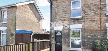 2 bed semi-detached house to rent