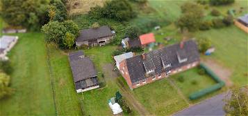 Doppelhaushälfte mit 2 Wohneinheiten und großzügigem Grundstück im Großraum Rostock