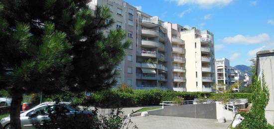 Appartement Grenoble T4 83m² 3 chambres