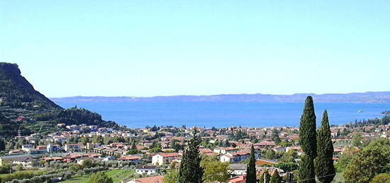 Appartamento via Belvedere, Costermano, Costermano sul Garda