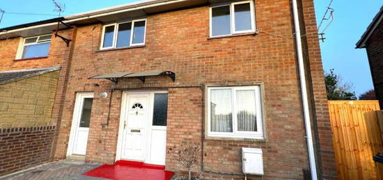 3 bedroom end of terrace house