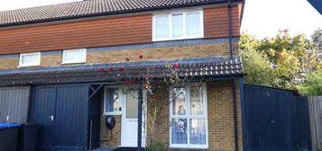 2 bedroom semi-detached house to rent