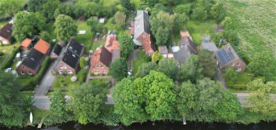 Wohnhaus mit Scheune und großem Grundstück in idyllischer Kanallage zu verkaufen!