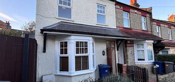 End terrace house to rent in Middle Road, East Barnet, Hertfordshire EN4