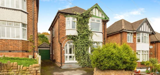 3 bed detached house for sale