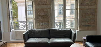 Location appartement 2 pièces 82 m²