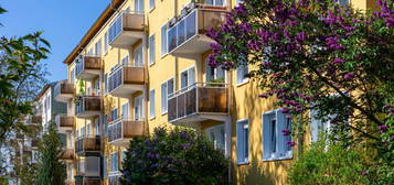 In Sanierung  Charmante Dachgeschoss-Wohnung