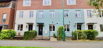 4 bedroom terraced house