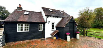 1 bedroom detached house