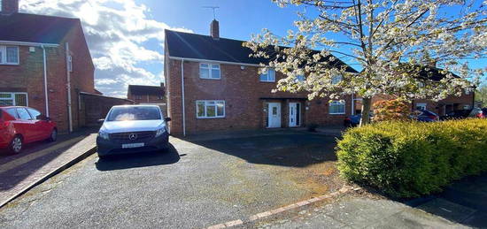 3 bedroom semi-detached house to rent