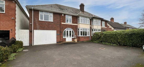 5 bedroom semi-detached house for sale