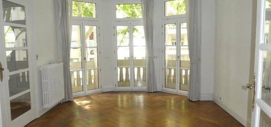 Appartement  à louer, 2 pièces, 1 chambre, 52 m²