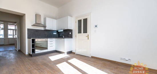 Byt 2+kk, 58 m², Lípová, Praha