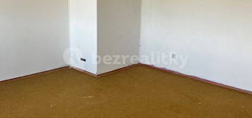 Prodej bytu 3+1 63 m², Štítary