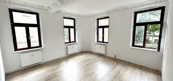 +Frisch renovierter Altbau Traum+ neue EBK und lichtdurchflutetes Wohnzimmer+ruhig+zentral