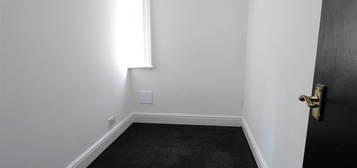 1 bedroom ground floor flat to rent