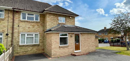 3 bedroom semi-detached house for sale