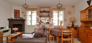 Maison de ville Renovée, Bastide, 3 Pièces, Grand Garage, Grande Cours, Indépendance, Terrasse