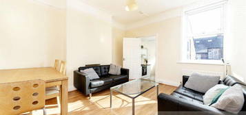 4 bedroom maisonette