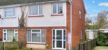 3 bed semi-detached house to rent