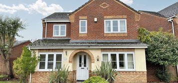 4 bed detached house for sale