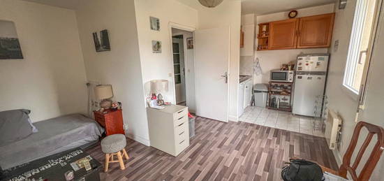 Studio  à vendre, 1 pièce, 24 m², Étage 1/2