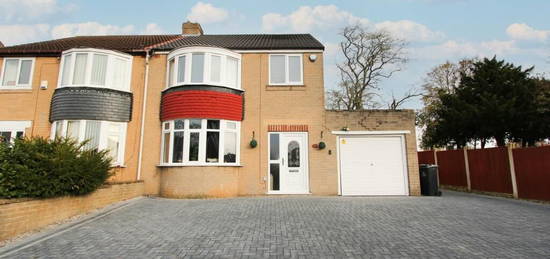 3 bedroom semi-detached house for sale