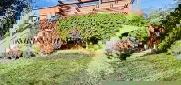 Maison 8 pièces 230 m²