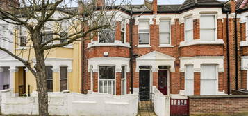 Flat for sale in Mablethorpe Road, London SW6