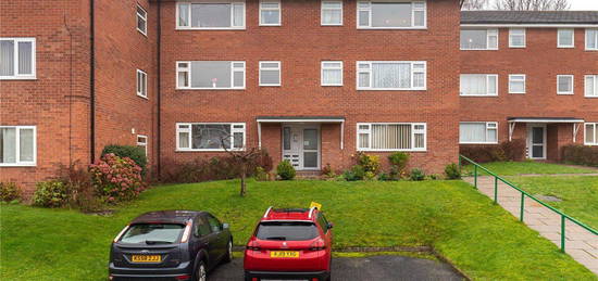 Flat to rent in Beech Farm Drive, Macclesfield, Cheshire SK10